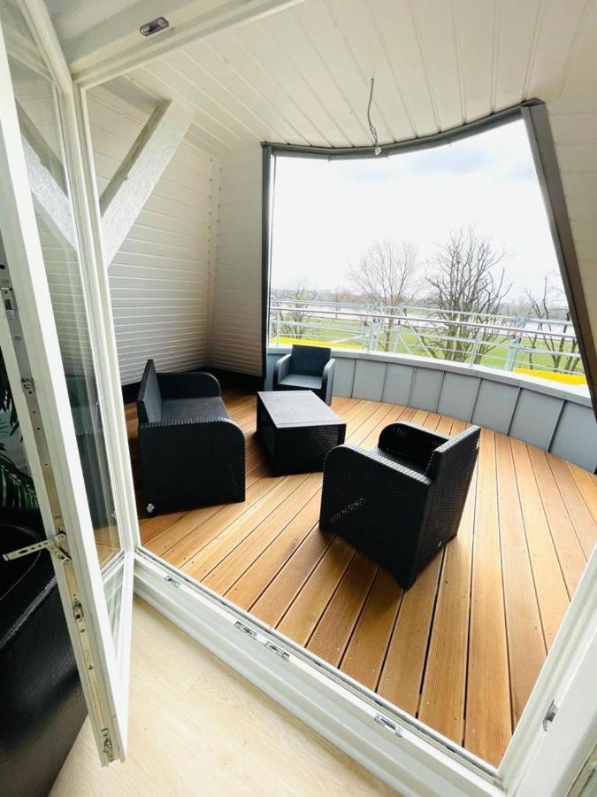 Luxury Rooftop Loft With River View 10Min To City Lejlighed Düsseldorf Eksteriør billede