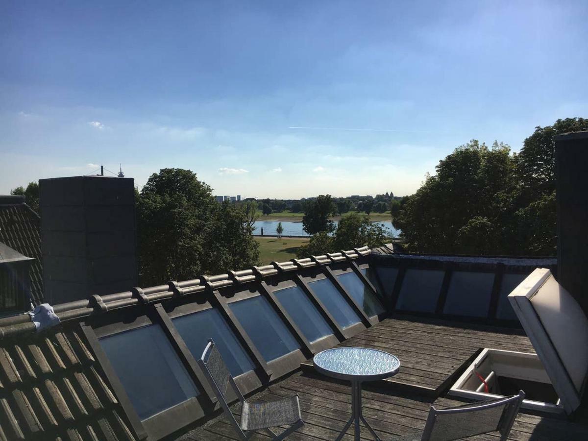 Luxury Rooftop Loft With River View 10Min To City Lejlighed Düsseldorf Eksteriør billede