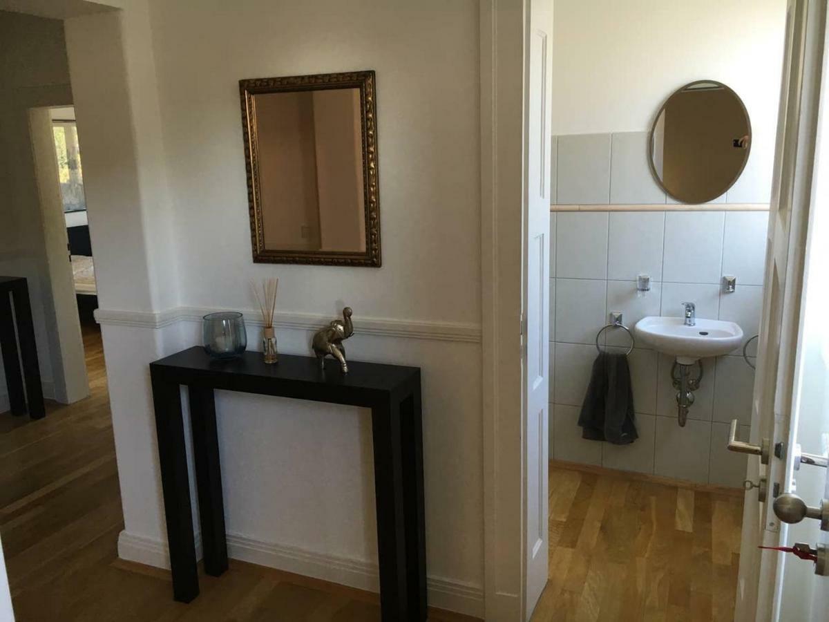 Luxury Rooftop Loft With River View 10Min To City Lejlighed Düsseldorf Eksteriør billede